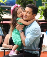 Mario Lopez' Töchterchen Gia ist ein Papa-Kind