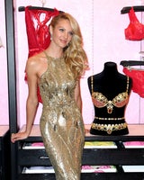 Candice Swanepoel präsentiert Fantasy Bra 2013