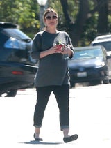 Drew Barrymore mit riesiger Baby-Kugel