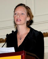Uma Thurman: Unglück mit der Puderdose