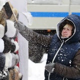Schneesturm: Verkehrschaos in Moskau