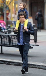 Orlando Bloom spaziert mit Sohn Flynn