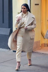 Kim Kardashian zeigt Eierschal-Flop