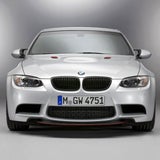 Video: Junger Raser fliegt mit BMW M3 ab