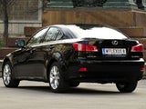 Lexus frischt sein Flaggschiff LS auf