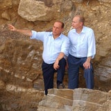 Foto von Berlusconis Sex-Grotte veröffentlicht