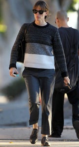 Versteckt Jennifer Garner da etwa einen Babybauch? Gerüchte rund um Schwangerschaft hören nicht auf.