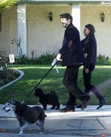 Ashton Kutcher & Mila Kunis: Morgenspaziergang