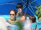Lennnifer Lopez & Casper Smart: Pool-Time
