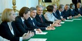 Faymann II startet mit Tränen