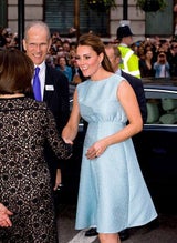 Herzogin Kate zeigt Baby-Bauch bei Charity Event in London