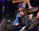 Ashton Kutcher & Mila Kunis: Kiss Cam bei den Lakers