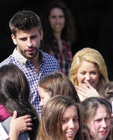 Shakria & Gerard Pique turteln in Barcelona