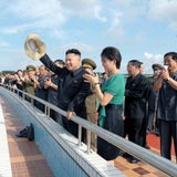Kim Jong-un: Mit Frau und Krake im Park