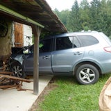 Bauer fast vor eigenem Haus überfahren
