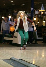 Strike! Maxima & Willem sportlich beim Bowlen