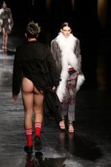 Nacktflitzer bei Prabal Gurung-Show