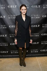 Stars feiern Stuart Weitzmanns 5050-Stiefel