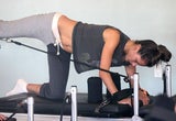 Alessandra Ambrosio brav beim Work-Out