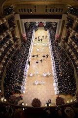 Die glamouröse Eröffnung des Wiener Opernballs 2014