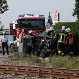 Klosterneuburg: Pkw stieß gegen Zug