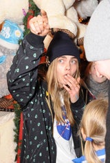 Cara Delevingne in Weihnachts-Stimmung
