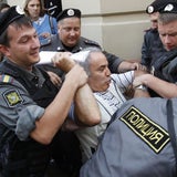 Polizei führt Schachweltmeister ab