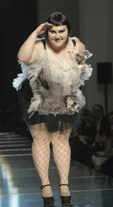 Paris ist bei Mode dick da!