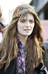 3 Best Dressed: Star mit Federn