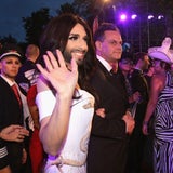 Stars und glamouröse Kostüme am Life Ball