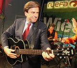 Franz Voves spielt "Imagine"