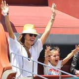 Alessandra Ambrosio hat Spaß im Vergnügungspark