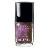 Dunkler Nagellack