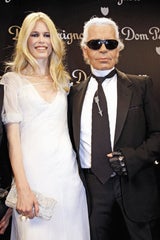 9 Claudia Schiffer Karl Lagerfeld