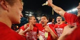 Stöger führt Köln in die Bundesliga