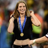 Sarah Brandner (Bastian Schweinsteiger)