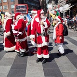 Weihnachtsmänner schwitzen in Dänemark