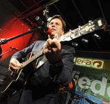 Franz Voves spielt "Imagine"