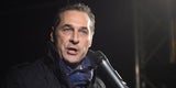 Asyl-Streit: FPÖ-Demo in Traiskirchen