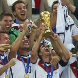 DFB-Elf erhält den WM-Pokal