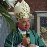 Bischof hortete 100.000 Kinderporno-Fotos