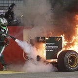 Alle Bilder: Kovalainen in Flammen