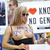 Nackt-Demo gegen Putin