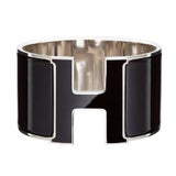 Schwarzer Schmuck