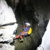 Schwerverletzter in 1.000 m Tiefe gefangen