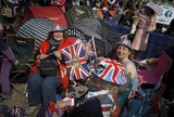 Kate und William heiraten: Fans vor der Westminster Abbey
