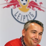Pacult in Leipzig als Trainer präsentiert