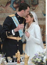 Adel verpflichtet: So schön heiraten die Royals