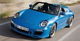 Zahlreiche Details wie die flache Frontscheibe, schwarze Applikationen oder das breitere Heck verleihen dem Speedster eine besondere Note.