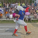 Die besten Bilder der WM im Ehefrau-Tragen